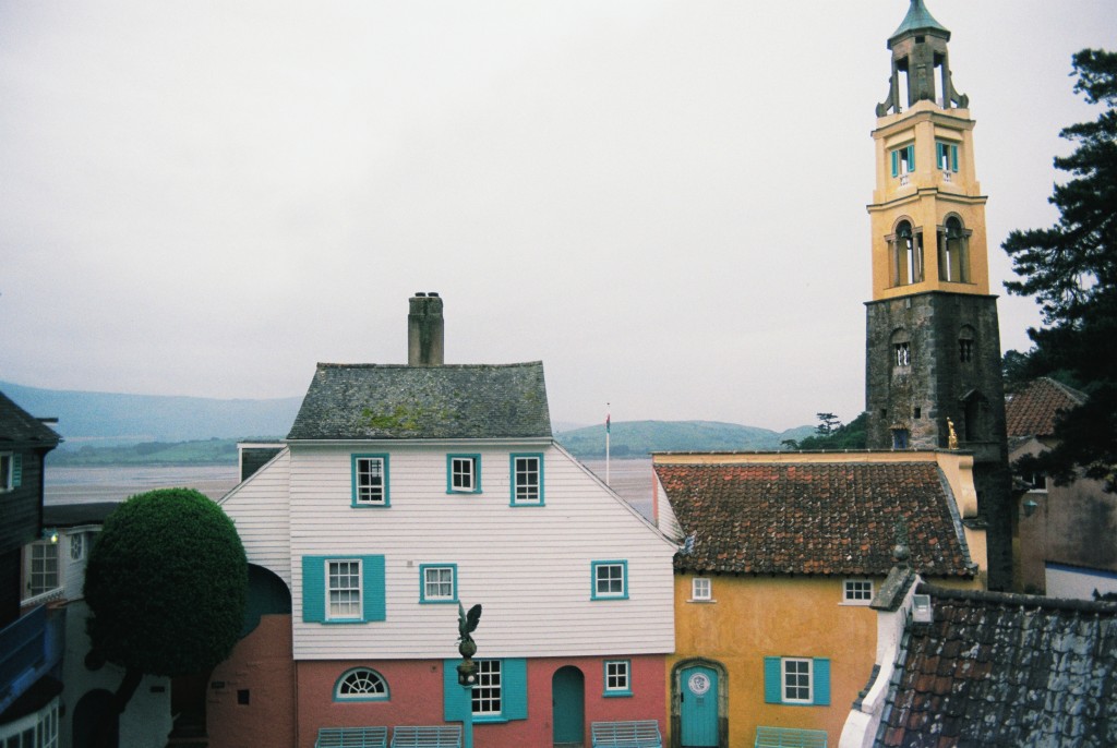 Look at the colour of those drain pipes, Portmeirion
